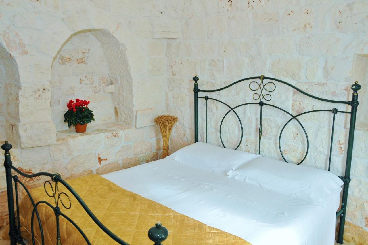 Trulli Vules Aparthotel Ostuni Buitenkant foto